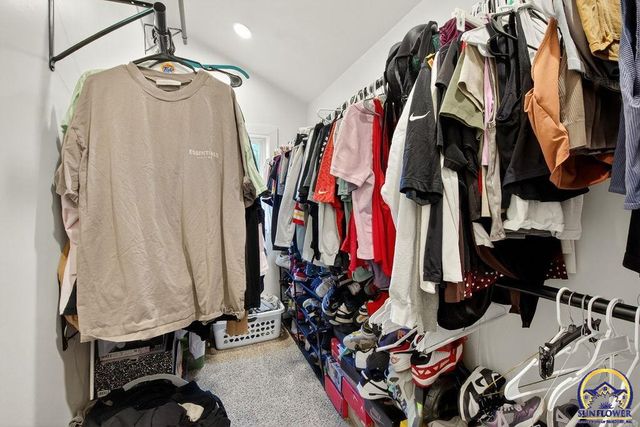 6620 W 56th St, Mission, KS 66202