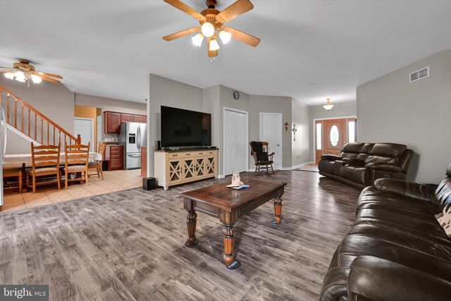 820 HECK HILL RD, Lewisberry, PA 17339