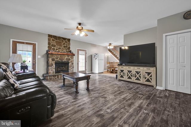 820 HECK HILL RD, Lewisberry, PA 17339
