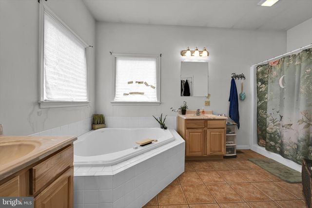 820 HECK HILL RD, Lewisberry, PA 17339