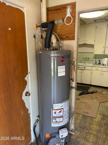 1921 W WHITTON Avenue, Phoenix, AZ 85015