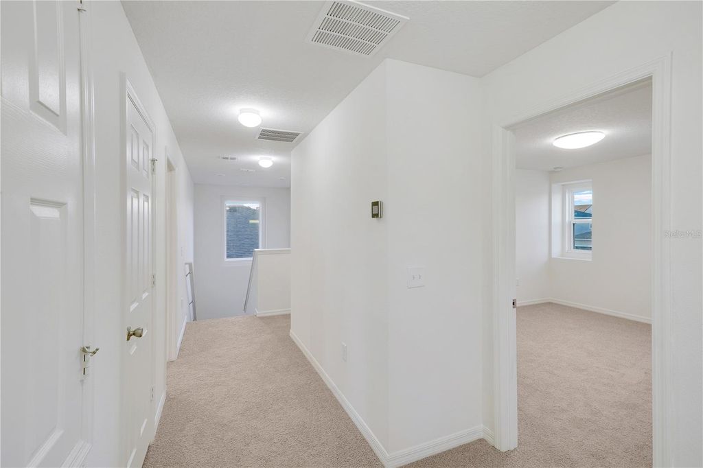 Image 18 of property listing at 13916 RUSHING CREEK RUN, Orlando, FL 32824