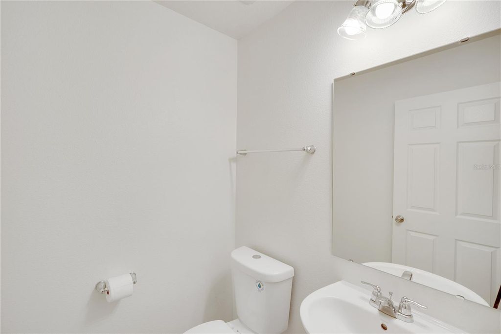 Image 19 of property listing at 13916 RUSHING CREEK RUN, Orlando, FL 32824