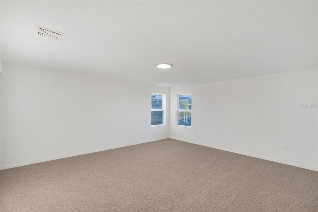 Image 20 of property listing at 13916 RUSHING CREEK RUN, Orlando, FL 32824