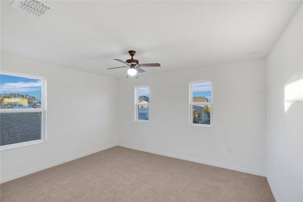 Image 25 of property listing at 13916 RUSHING CREEK RUN, Orlando, FL 32824