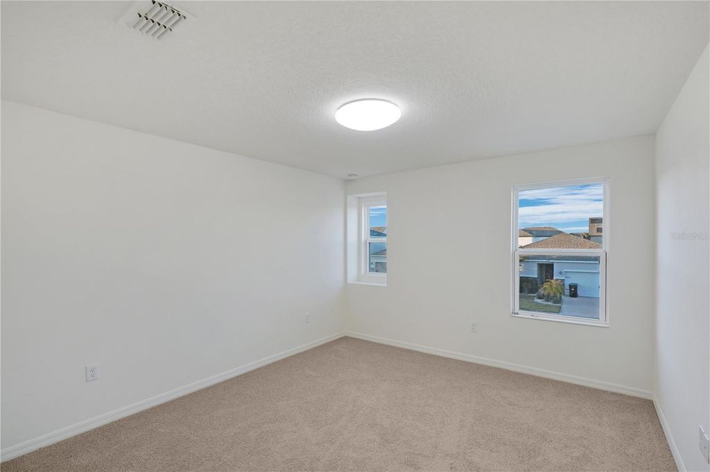 Image 27 of property listing at 13916 RUSHING CREEK RUN, Orlando, FL 32824