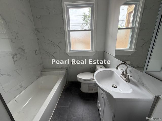 18903 Unit 2S Santa Rosa Drive, Detroit, MI 48221