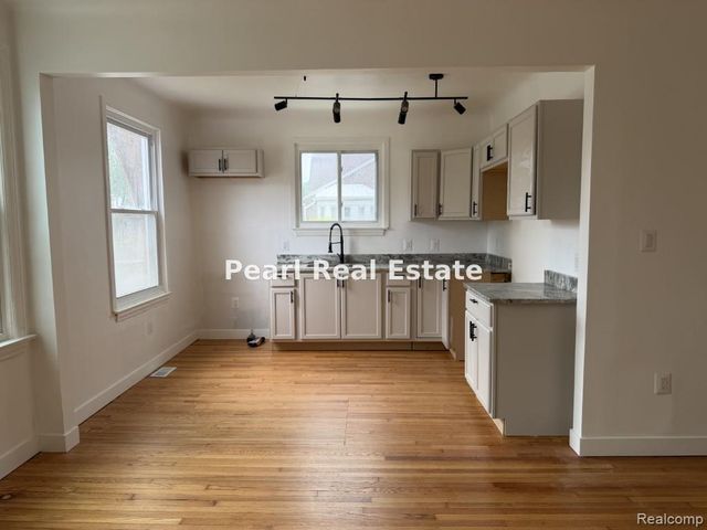 18903 Unit 2S Santa Rosa Drive, Detroit, MI 48221