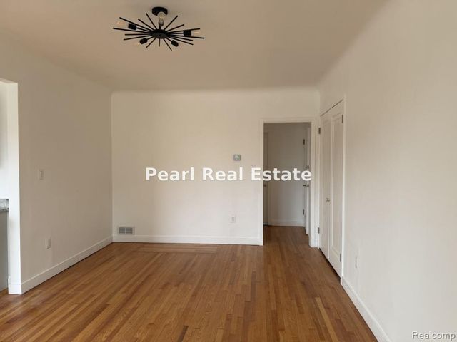 18903 Unit 2S Santa Rosa Drive, Detroit, MI 48221