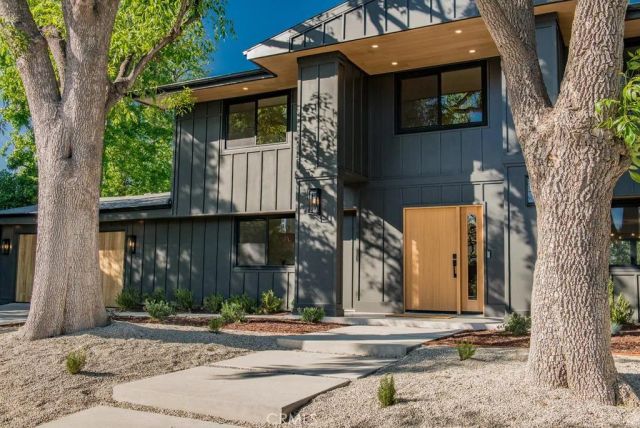 24245 Hatteras, Woodland Hills, CA 91367