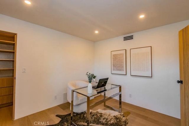 24245 Hatteras, Woodland Hills, CA 91367