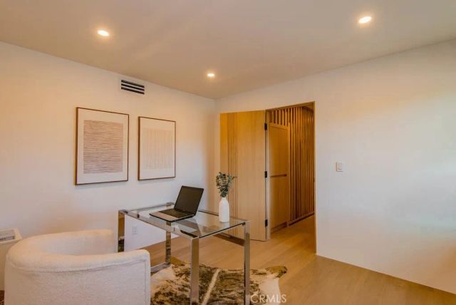 24245 Hatteras, Woodland Hills, CA 91367