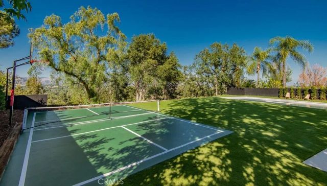 24245 Hatteras, Woodland Hills, CA 91367