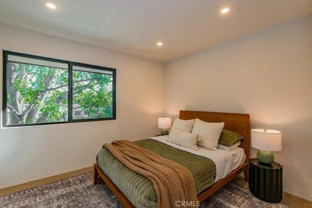 24245 Hatteras, Woodland Hills, CA 91367