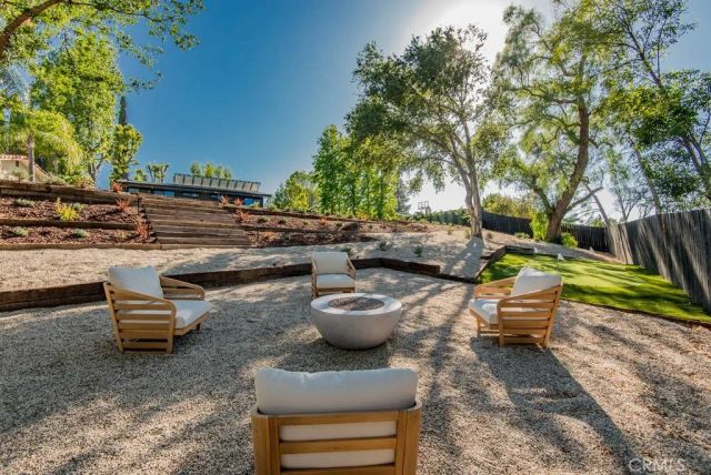 24245 Hatteras, Woodland Hills, CA 91367