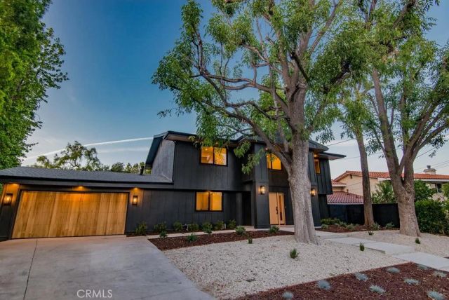 24245 Hatteras, Woodland Hills, CA 91367