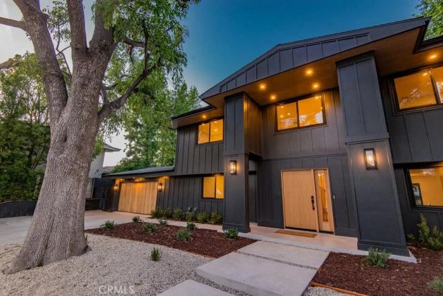 24245 Hatteras, Woodland Hills, CA 91367