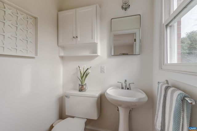 1179 BLUE RIDGE AVE, Crozet, VA 22932