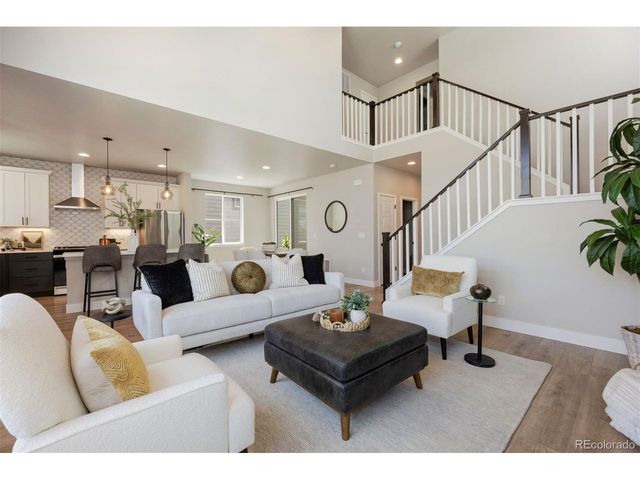 1556 Stablecross Dr, Castle Pines, CO 80108