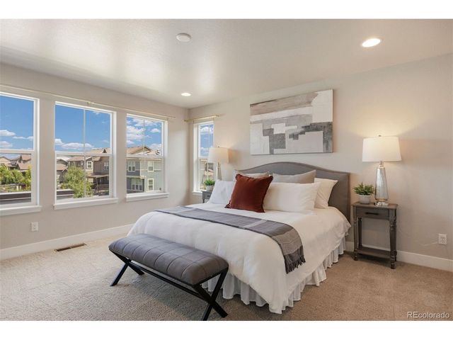 1556 Stablecross Dr, Castle Pines, CO 80108