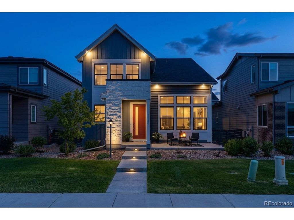 1556 Stablecross Dr, Castle Pines, CO 80108