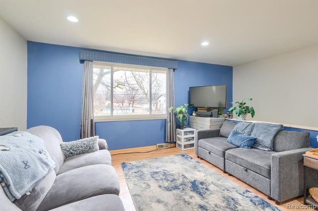 8250 Rockwood Avenue, Mount Morris, MI 48458