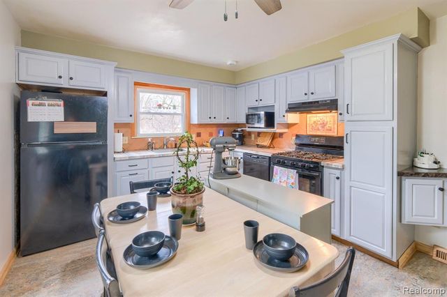 8250 Rockwood Avenue, Mount Morris, MI 48458