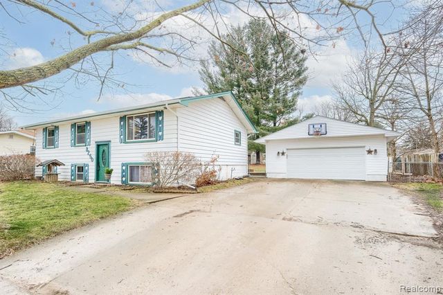 8250 Rockwood Avenue, Mount Morris, MI 48458