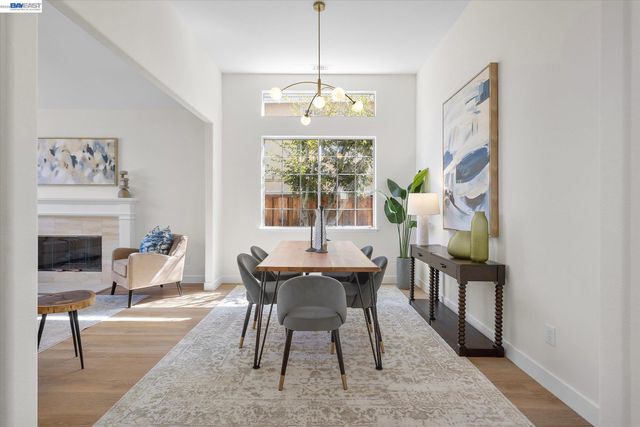 535 Zenith Ridge Rd, Danville, CA 94506