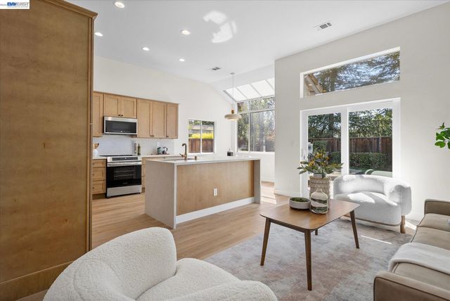 535 Zenith Ridge Rd, Danville, CA 94506