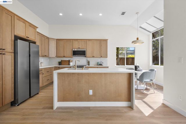 535 Zenith Ridge Rd, Danville, CA 94506
