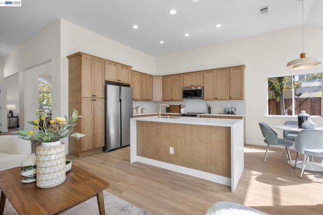 535 Zenith Ridge Rd, Danville, CA 94506
