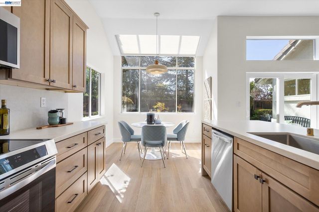 535 Zenith Ridge Rd, Danville, CA 94506