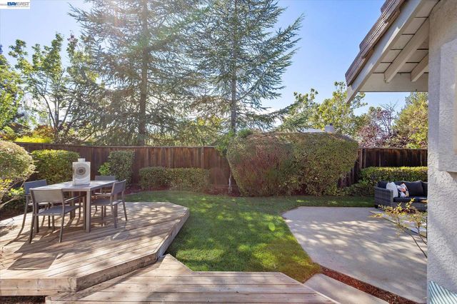 535 Zenith Ridge Rd, Danville, CA 94506
