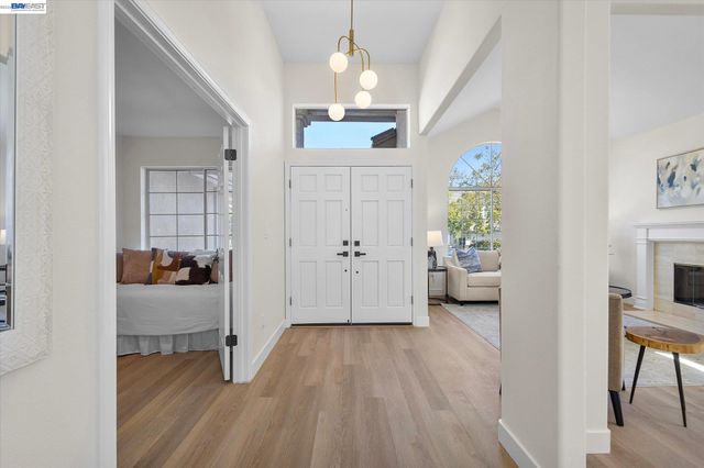 535 Zenith Ridge Rd, Danville, CA 94506