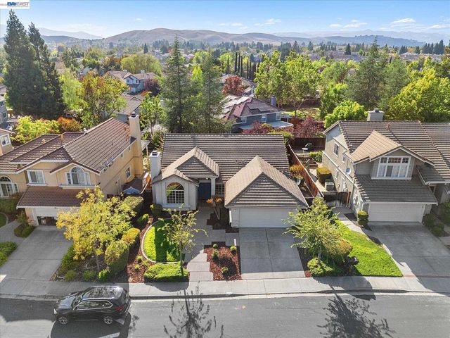535 Zenith Ridge Rd, Danville, CA 94506