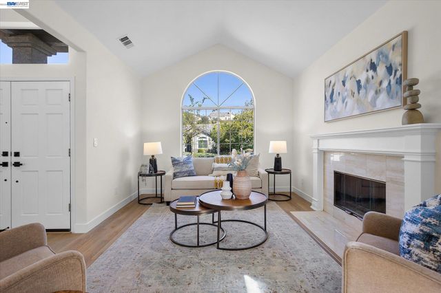 535 Zenith Ridge Rd, Danville, CA 94506