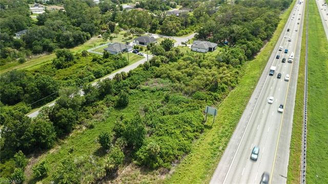 Snug ST, North Port, FL 34286