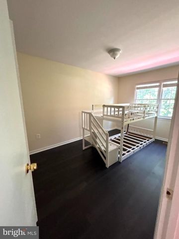 10050 WOOD SORRELS LN, Burke, VA 22015
