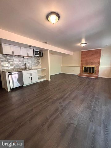 10050 WOOD SORRELS LN, Burke, VA 22015