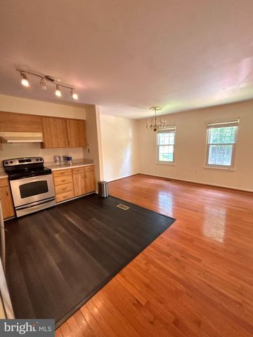 10050 WOOD SORRELS LN, Burke, VA 22015