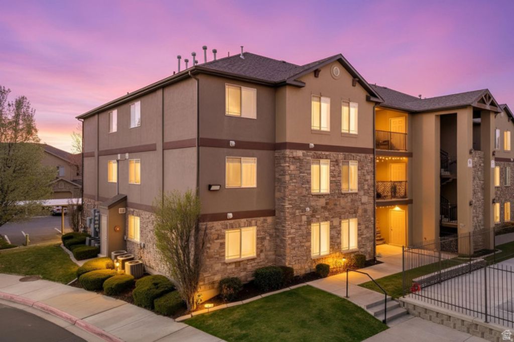 946 W 630 S #46, Pleasant Grove, UT 84062 — exterior