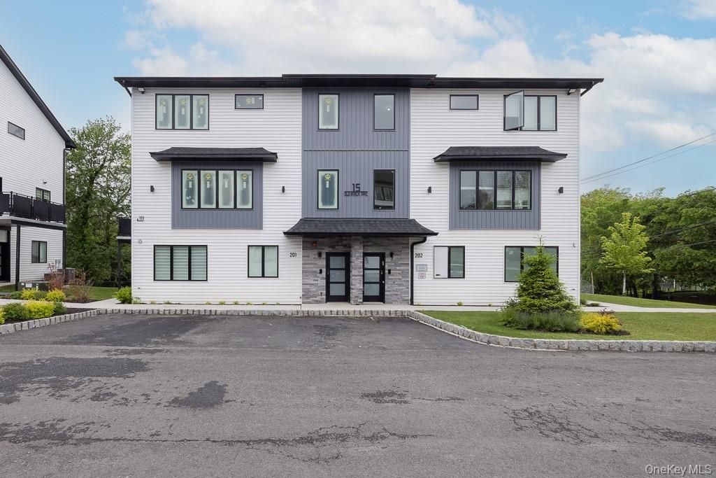 15 Old Nyack Turnpike 201, Monsey, NY 10952