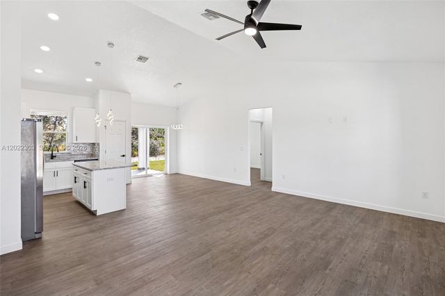 7433 Domenico Street, Sebring, FL 33872