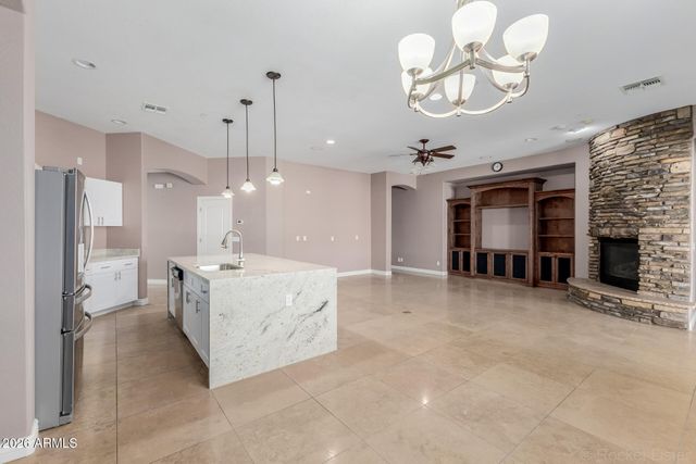 2324 W BLAYLOCK Drive, Phoenix, AZ 85085