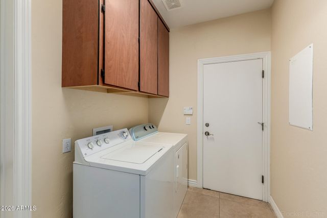 2324 W BLAYLOCK Drive, Phoenix, AZ 85085