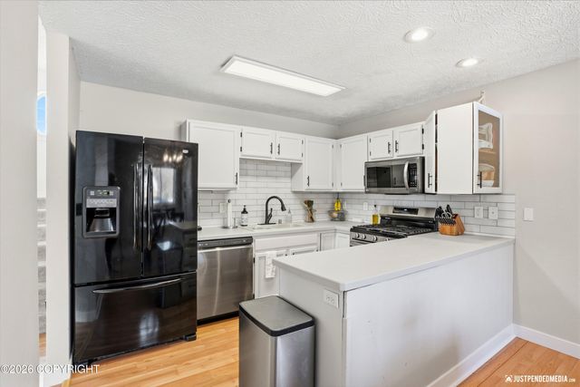 2361 Yorktown Circle, Anchorage, AK 99507