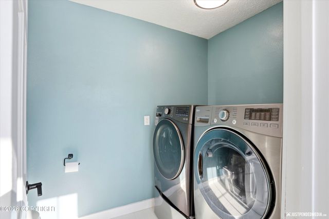 2361 Yorktown Circle, Anchorage, AK 99507