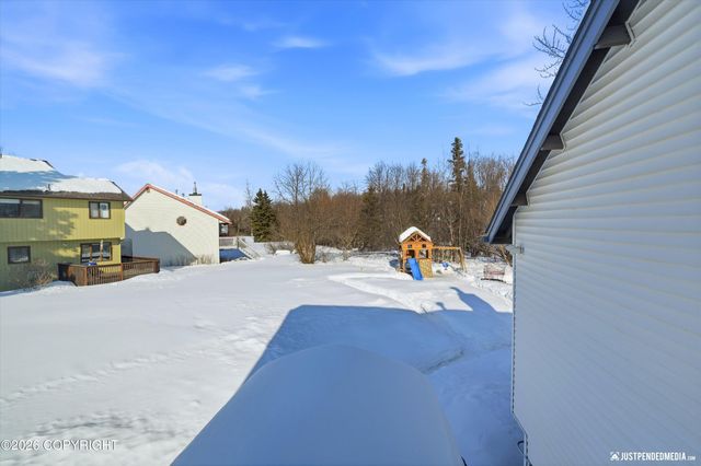 2361 Yorktown Circle, Anchorage, AK 99507