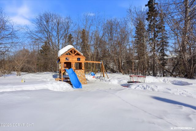2361 Yorktown Circle, Anchorage, AK 99507